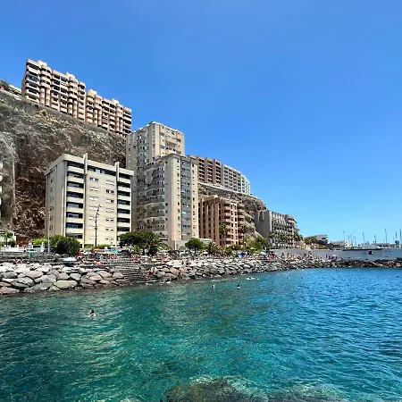 Daire Artistic Beachfront Radazul