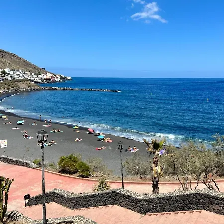 Artistic Beachfront Appartement Radazul