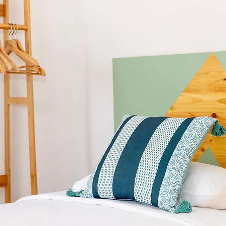 Daire Artistic Beachfront