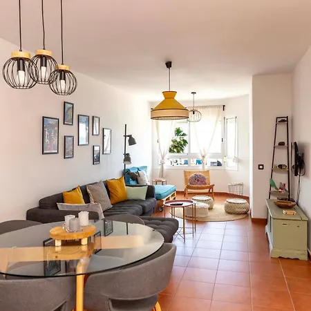 Daire Artistic Beachfront