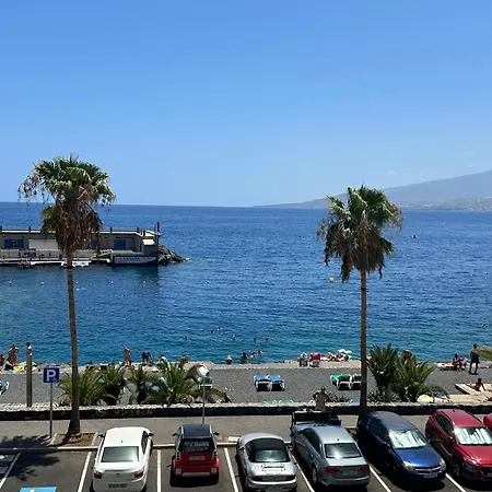 Artistic Beachfront Daire *